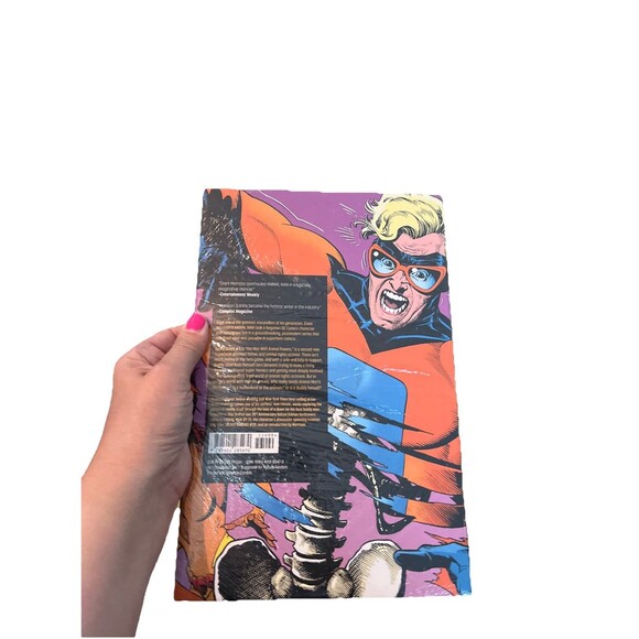 Animal Man by Grant Morrison Book 1 Deluxe Edition HC 30th Anniversary Sealed - Picture 2 of 4